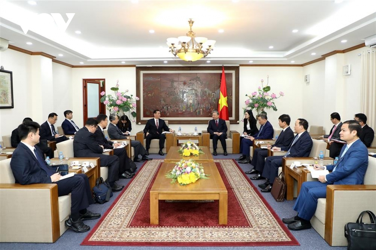 Vietnamese, Chinese public security ministries strengthen links